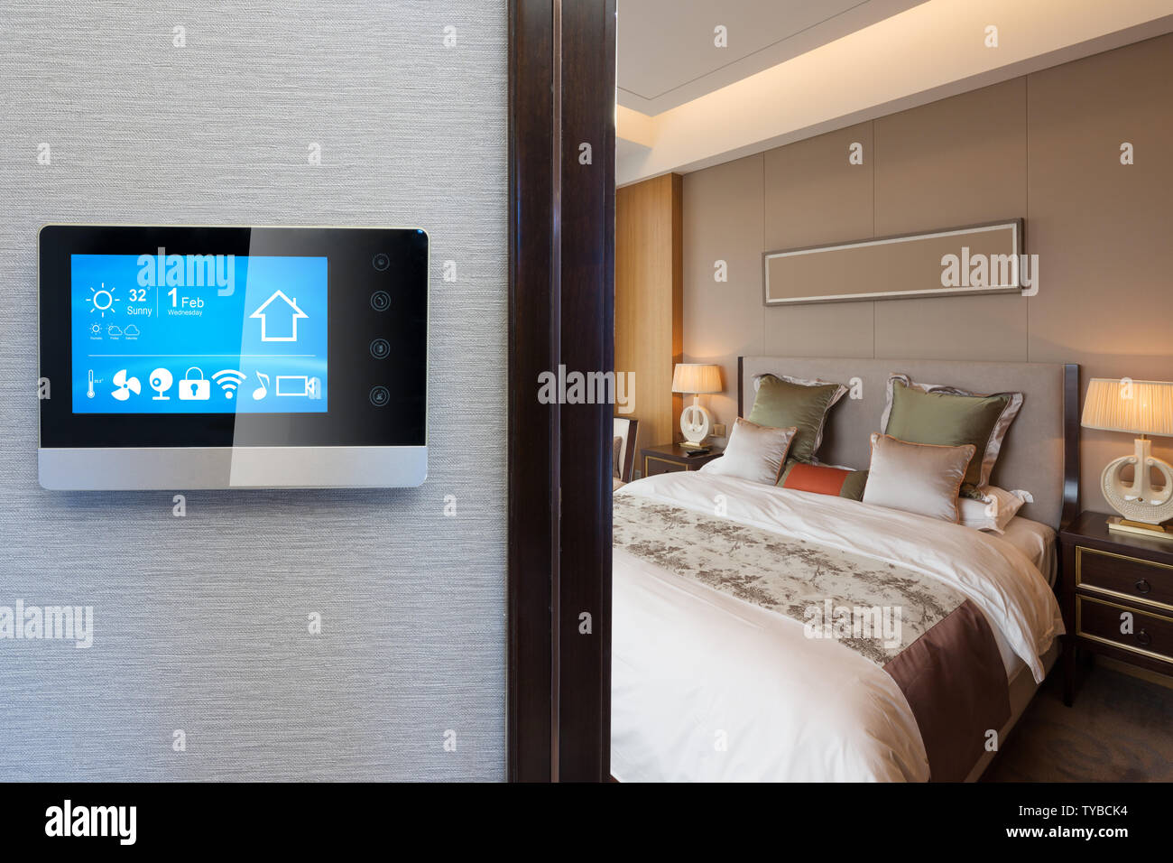 Luxury smart house hi-res stock photography and images - Alamy