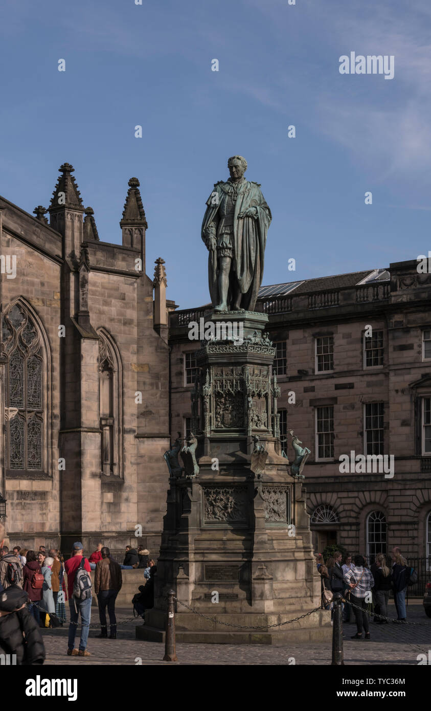 The Queensberry memorial statue overlooks West Parliament Square off the Royal Mile in Edinburgh, Scotland, UK Stock Photo