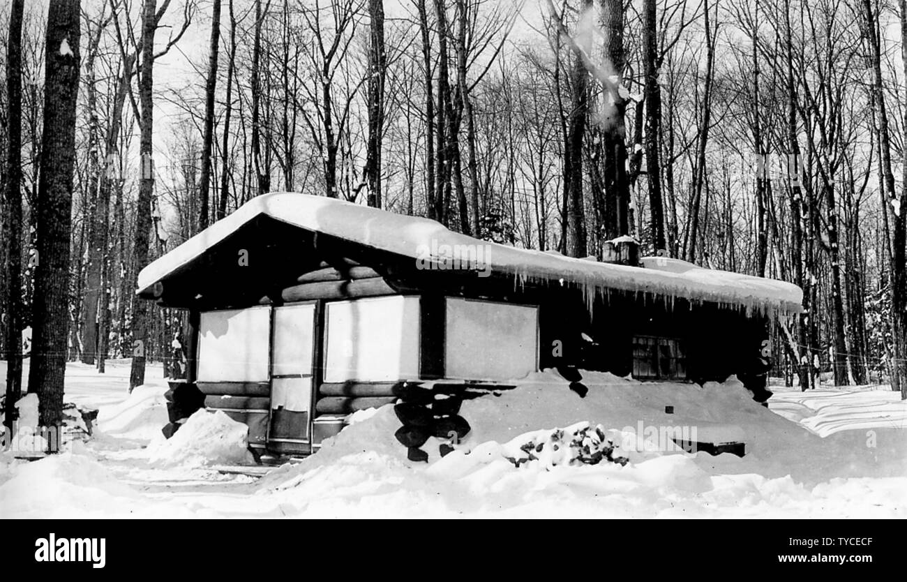 Hunting Cabins Black And White Stock Photos Images Alamy