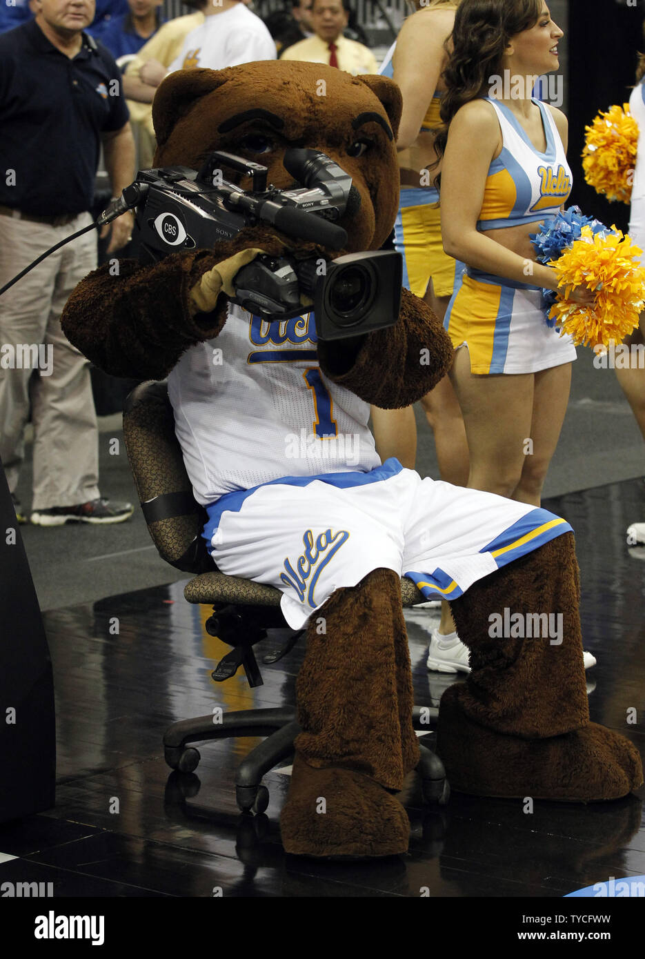 Blazers mascot hi-res stock photography and images - Alamy