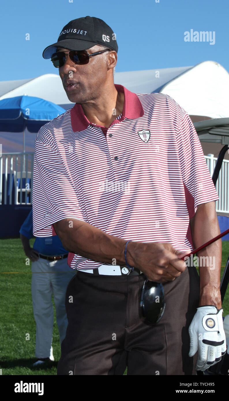 Former Nba Great Julius Dr J Erving Arrives At The First Tee During The Bob Hope Chrysler Classic At Pga West In La Quinta California On January 22 11 The Tournament Teams