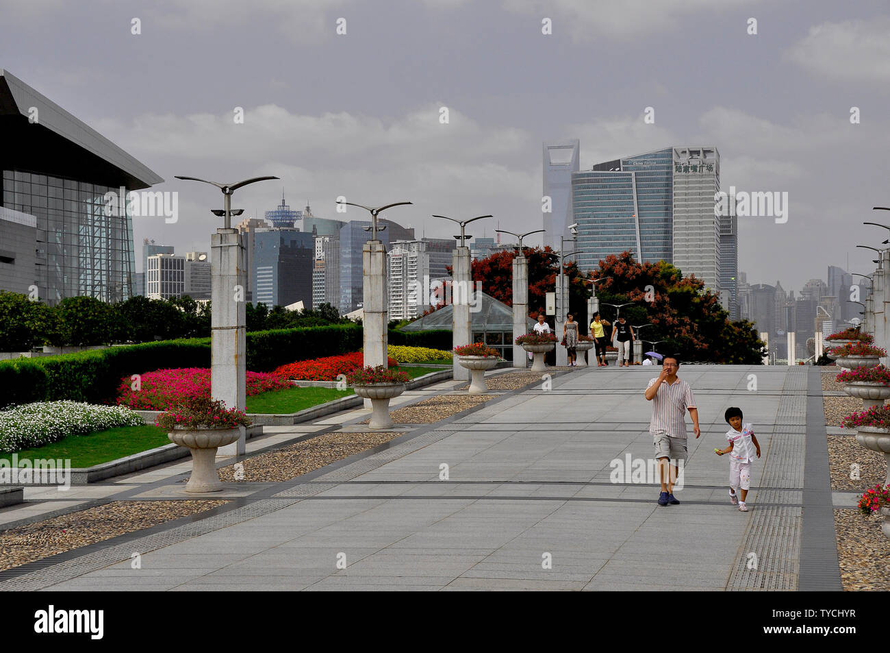 Walkway pudong shanghai china hi-res stock photography and images - Alamy