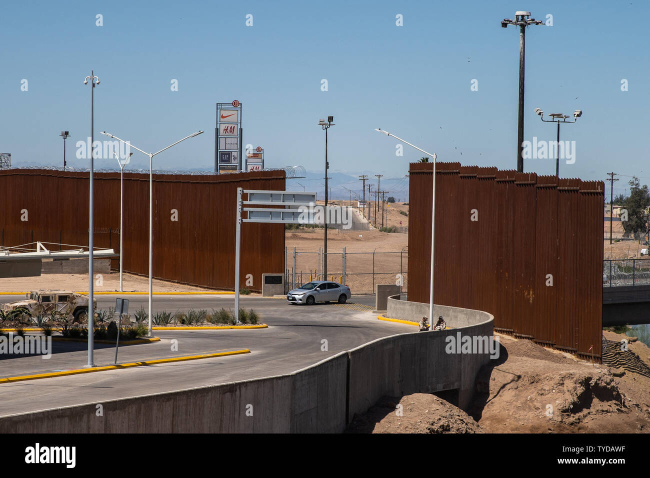 Us mexico border calexico mexicali border hires stock photography and