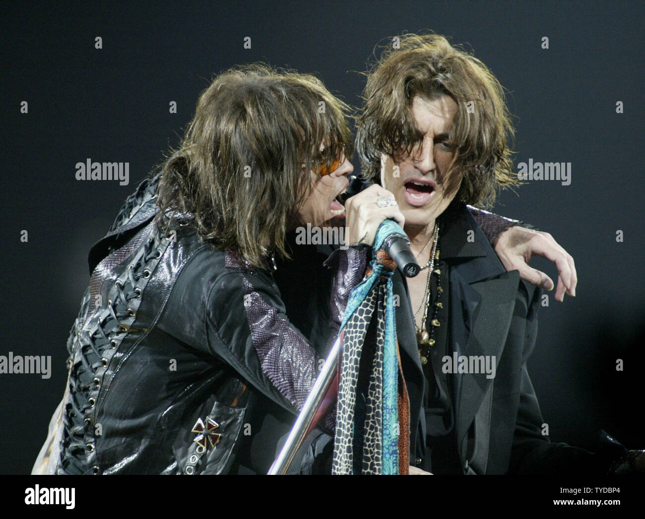 Aerosmith is a Ferrari': Going deep with Steven Tyler and Joe Perry about  the band, breakups and having Nine Lives - Metal Edge Magazine