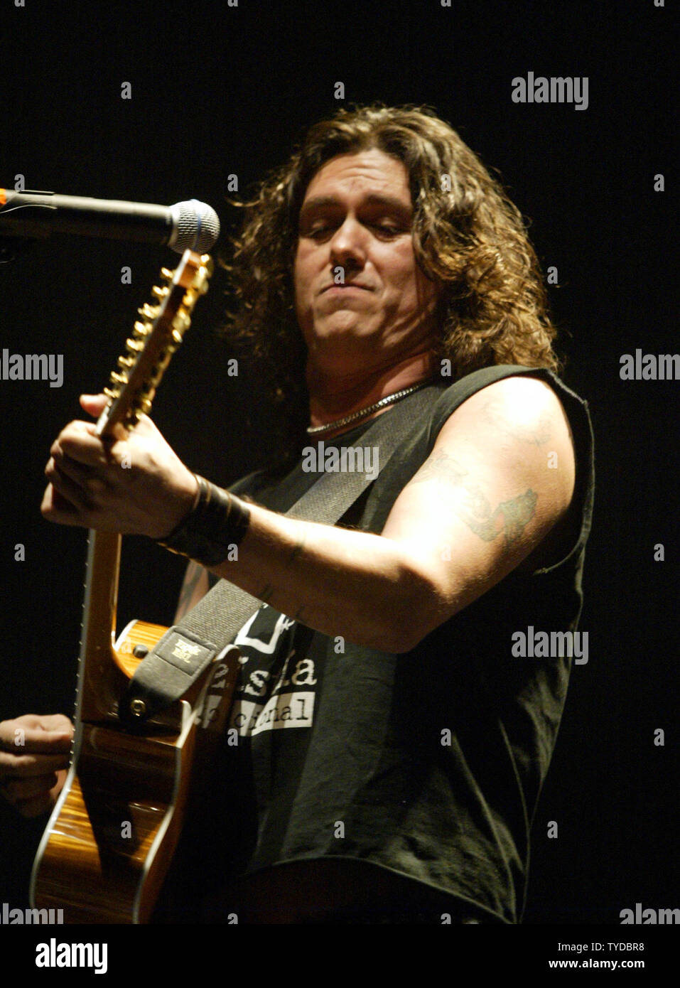 Saul Hernandez of the Mexican group Jaguares performs in concert, at the American Airlines Arena, in Miami,  Florida, on April 10, 2004.  (UPI Photo/MICHAEL BUSH) Stock Photo