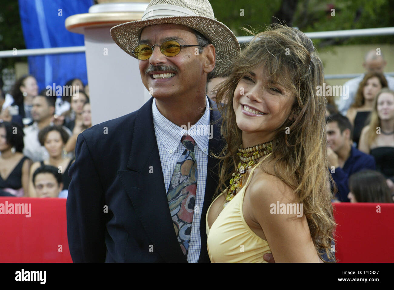 Daniel Lugo and Julie walk down the red carpet entering the 2004 Latin