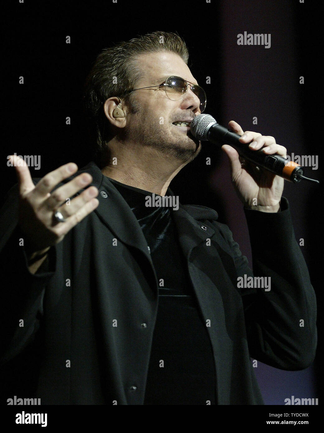 Willy Chirino performs in concert at the American Airlines Arena in Miami,  Florida, on October 17, 2004.  (UPI Photo/Michael Bush) Stock Photo