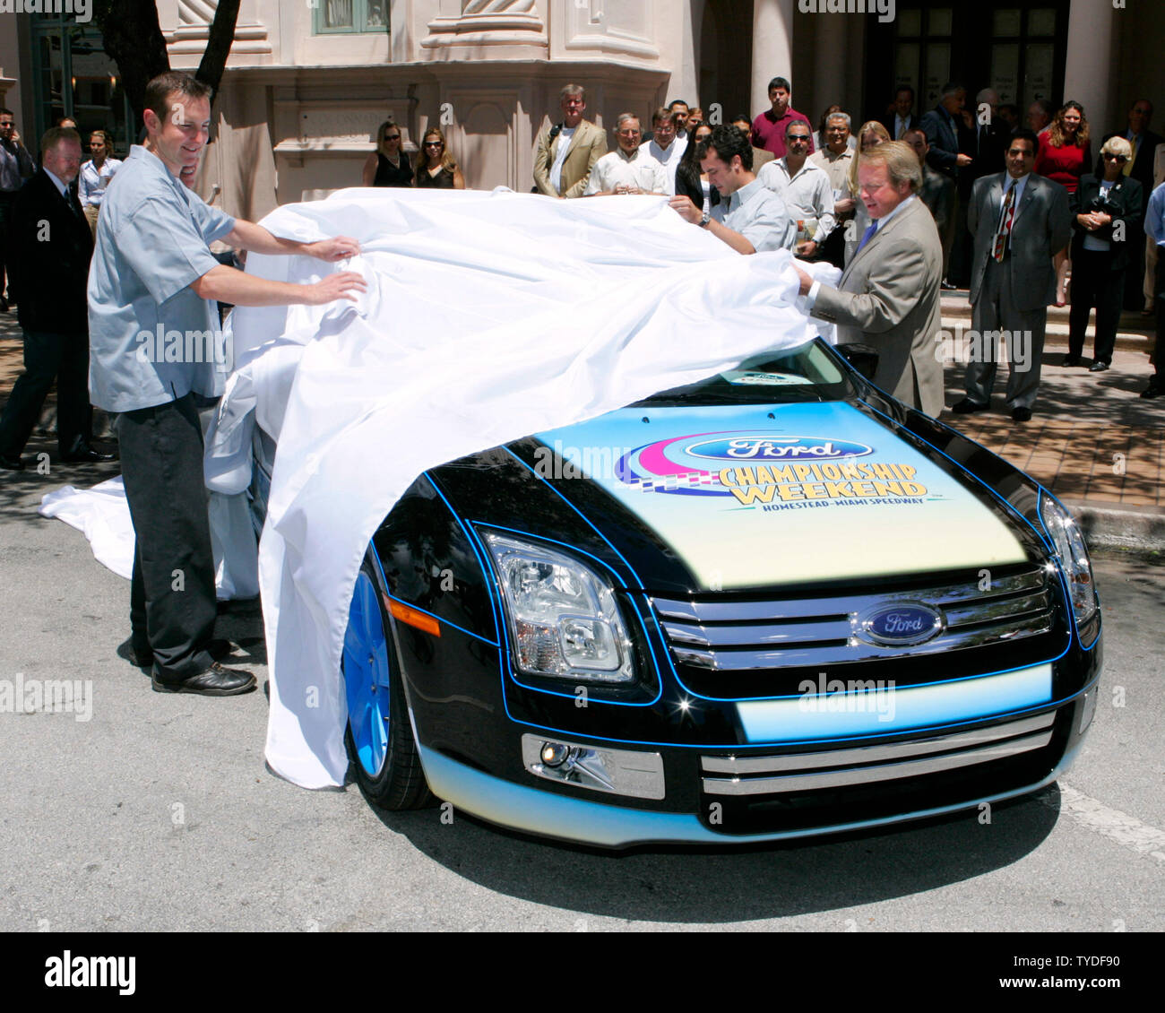 Ford fusion 2006 nascar hi-res stock photography and images - Alamy