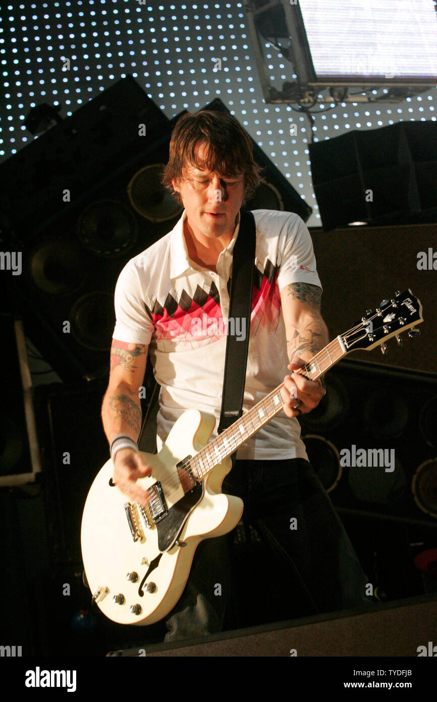 Nate Mendel High Resolution Stock Photography and Images - Alamy