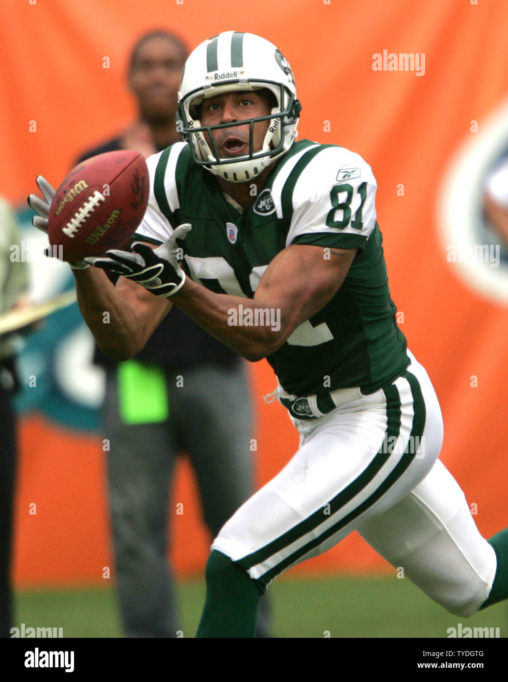 12 September 2004: New York Jets WR Justin McCareins, during the Jets 31-24  victory over the Cincinnati Bengals at Giants Stadium in East Rutherford,  New Jersey. (Icon Sportswire via AP Images Stock Photo - Alamy