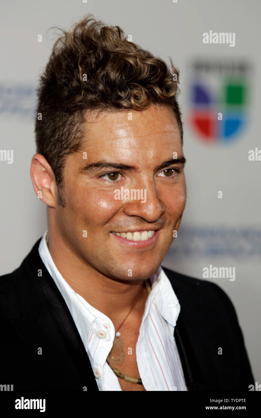 David Bisbal arrives for the 2007 Premios Juventud Awards at the