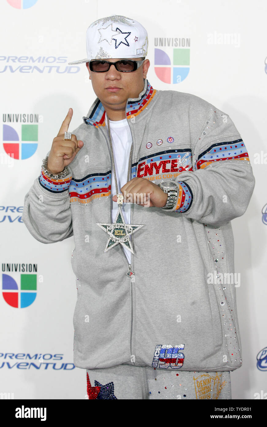 Hector El Father arrives for the 2007 Premios Juventud Awards at the
