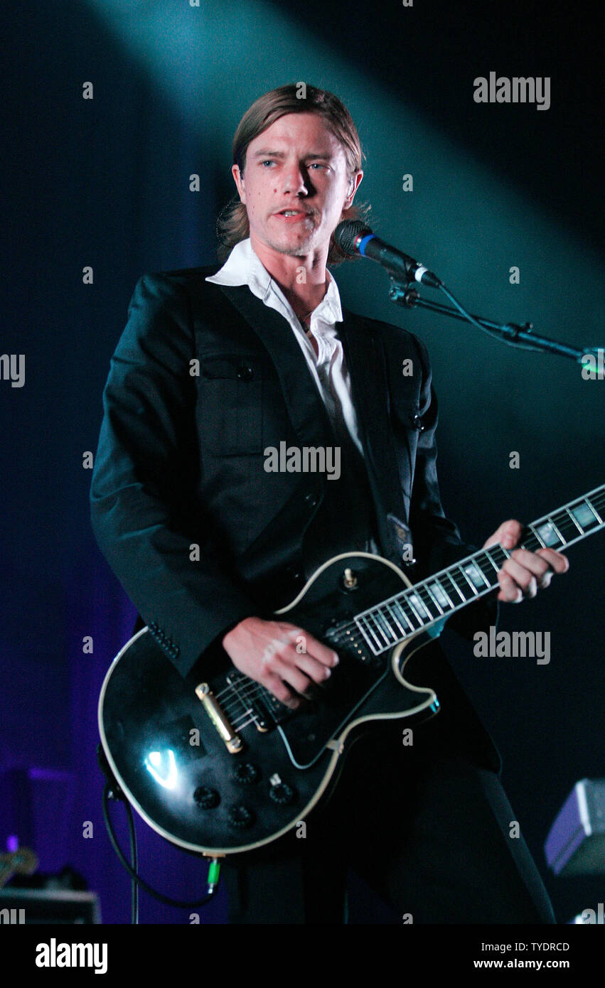 paul-banks-interpol-2007-hi-res-stock-photography-and-images-alamy