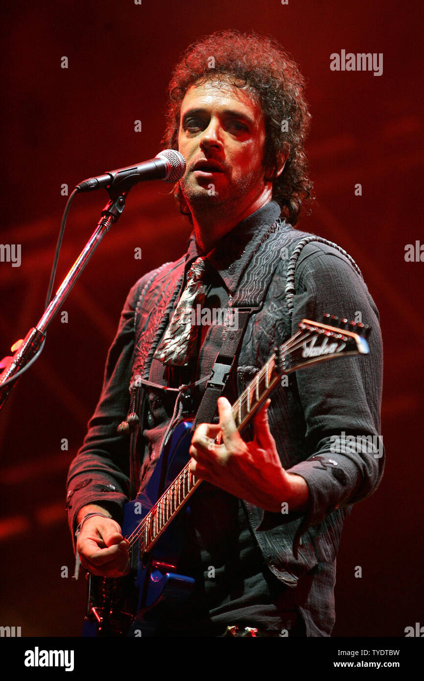 Gustavo Cerati with the Argentine rock band Soda Stereo performs in concert  at the American Airlines Arena in Miami on December 4, 2007. (UPI  Photo/Michael Bush Stock Photo - Alamy