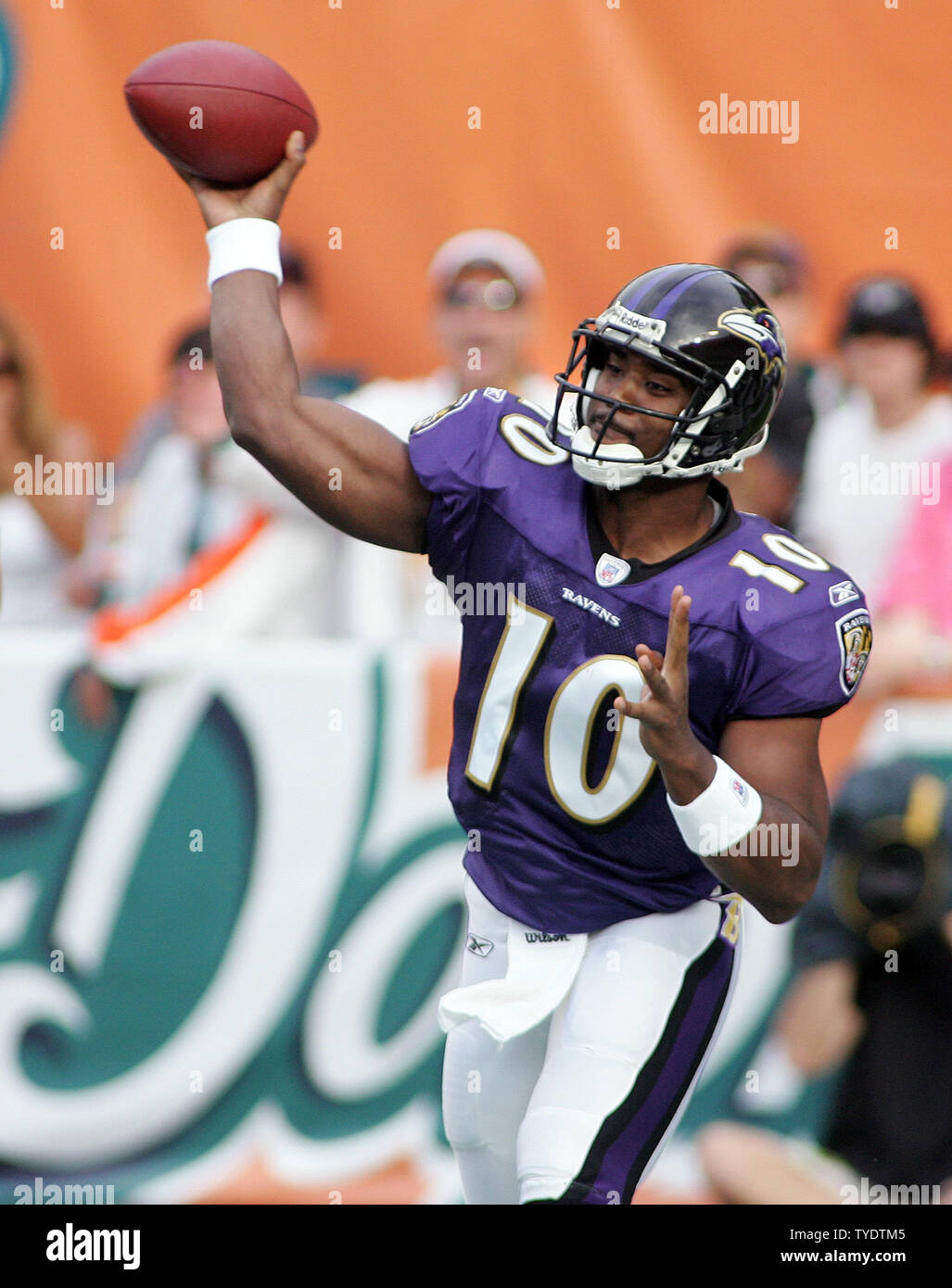 Baltimore Ravens quarterback Troy Smith passes for an incompletion in  fourth quarter action against the Miami Dolphins at Dolphin Stadium in  Miami on December 16, 2007. The Dolphins defeated the Ravens 22-16