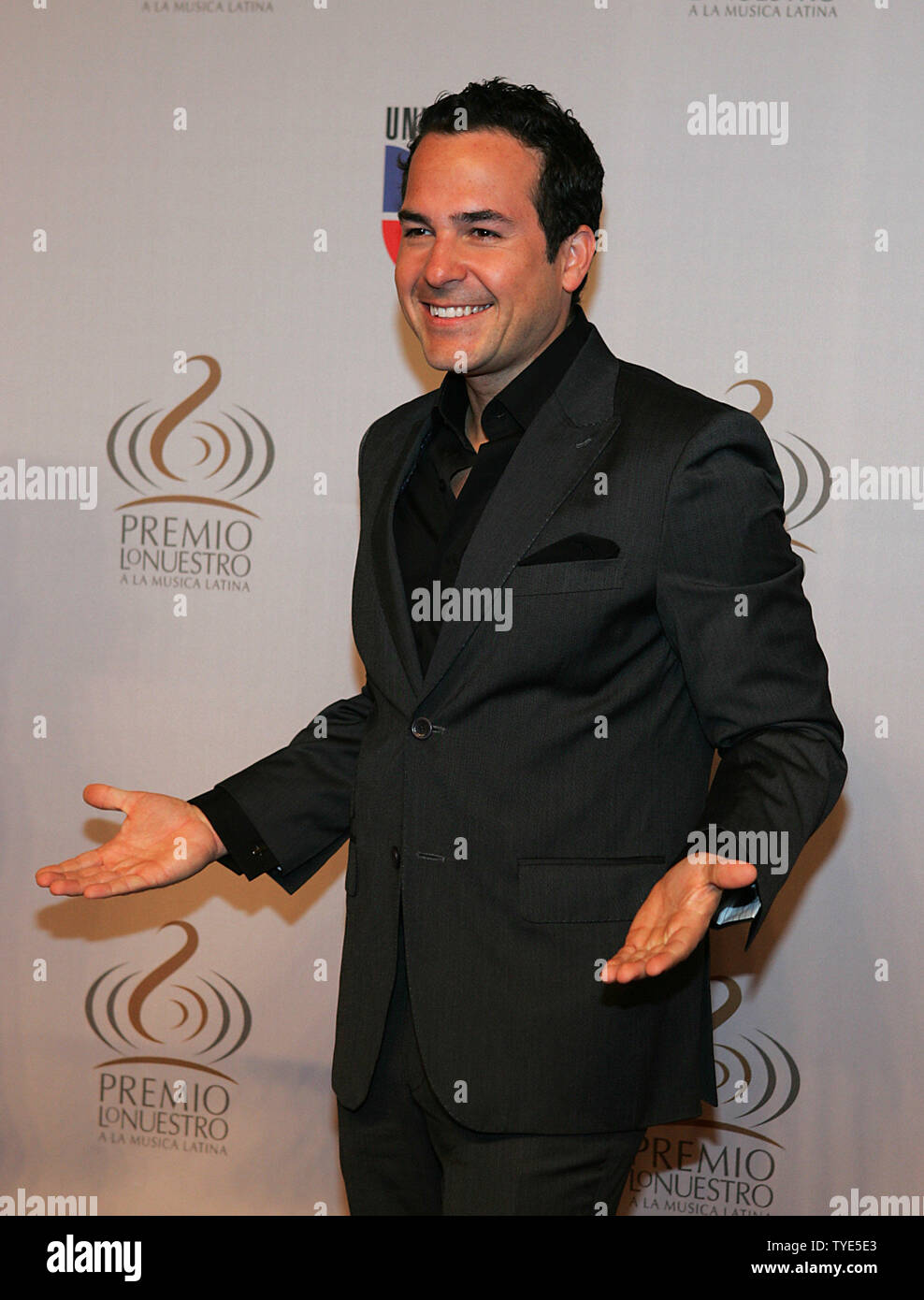 Carlos Calderon arrives for the 2010 Premio Lo Nuestro award show at