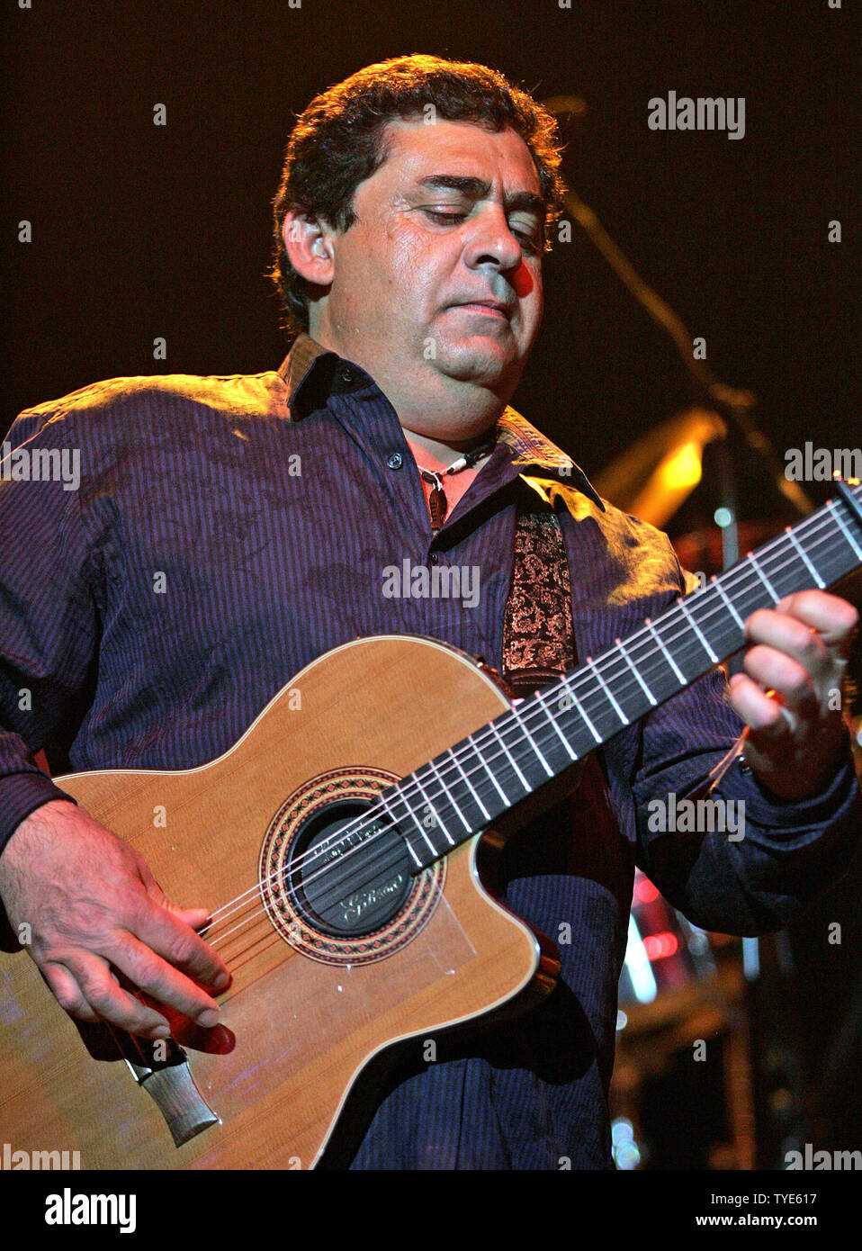 Gipsy kings concert hires stock photography and images Alamy