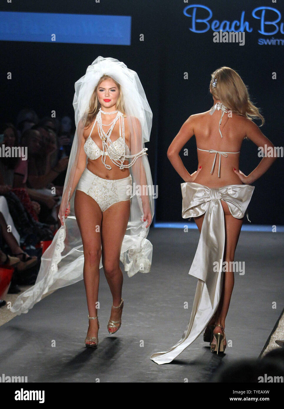 Кейт Аптон В Рекламе Одежды «Beach Bunny Swimwear» Кейт Аптон В Рекламе Одежды «Beach Bunny Swimwear»