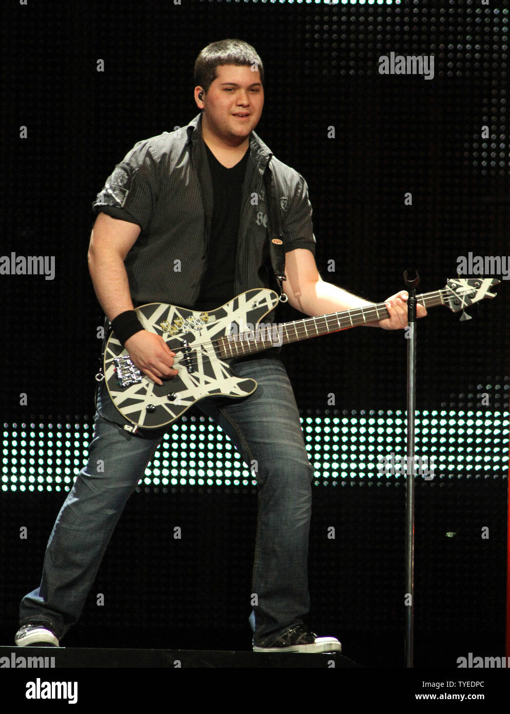 ＶＡＮ ＨＡＬＥＮ Wolfgang Van Halen with Van Halen performs in concert at the
