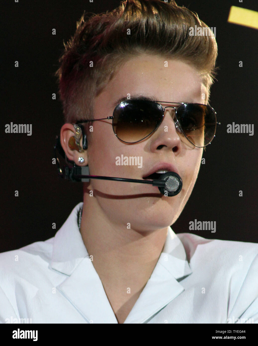 justin bieber aviator sunglasses