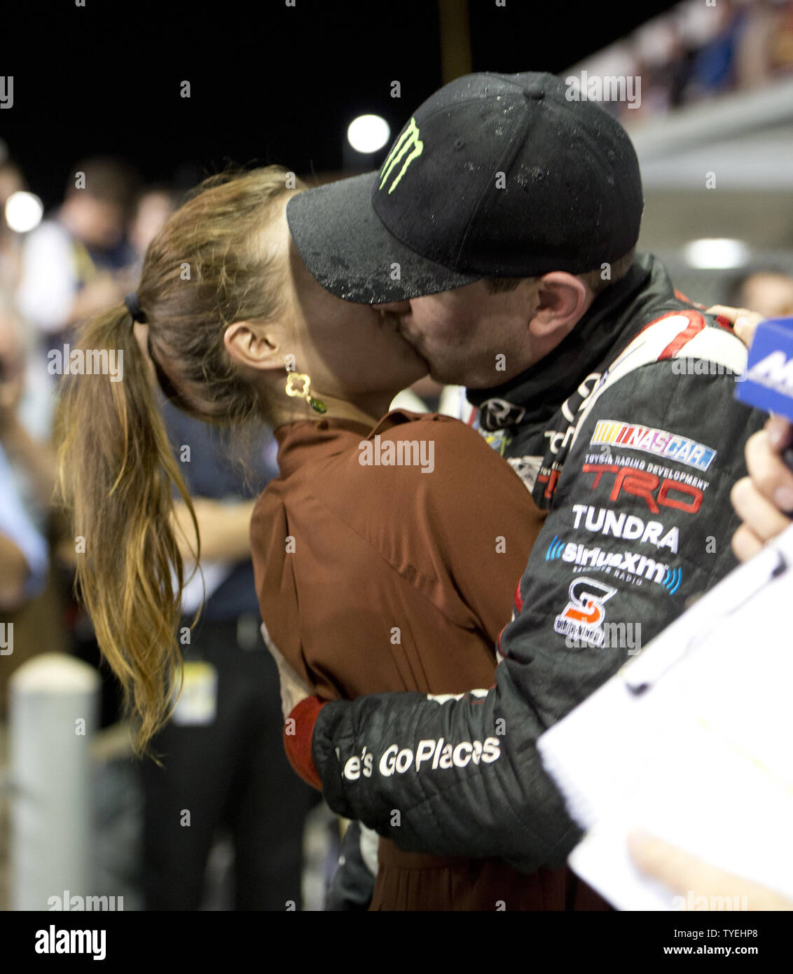 Busty Kissing