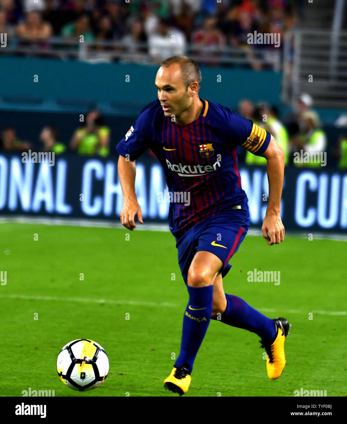 【選手支給品】16/17 UCL Iniesta選手#8 選手支給品】16/17 UCL Iniesta選手#8