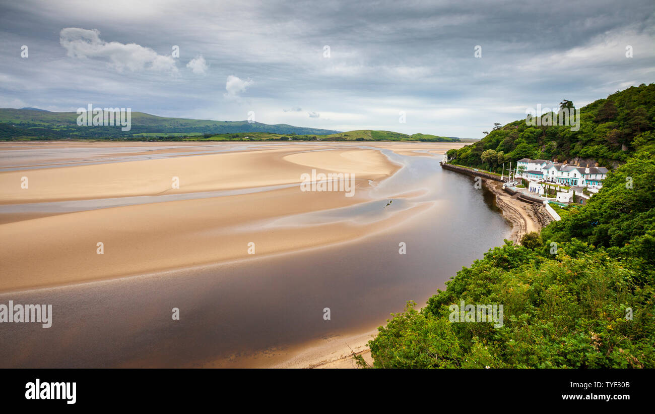 Landscape view of the Dwyryd Estuary and the Hotel and Stone Boat at Portmeirion during Low Tide, Wales Stock Photo