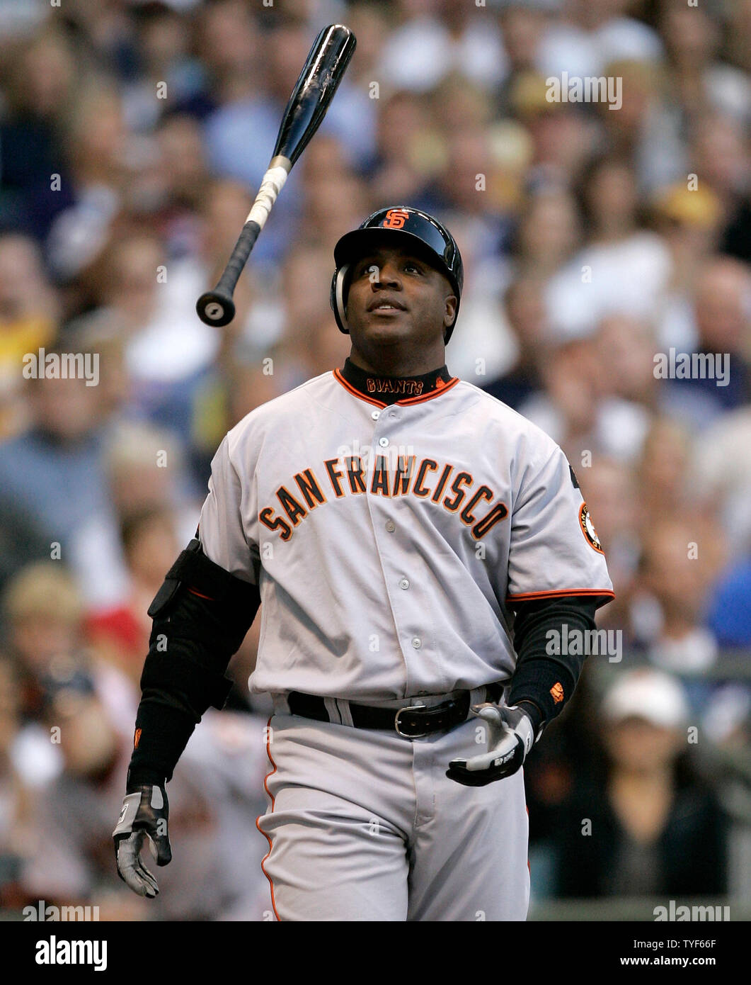 San Francisco Giants' Barry Bonds flips his bat after hitting a foul ball  during the second inning against the Milwaukee Brewers at Miller Park in  Milwaukee, Wisconsin on July 20, 2007. (UPI