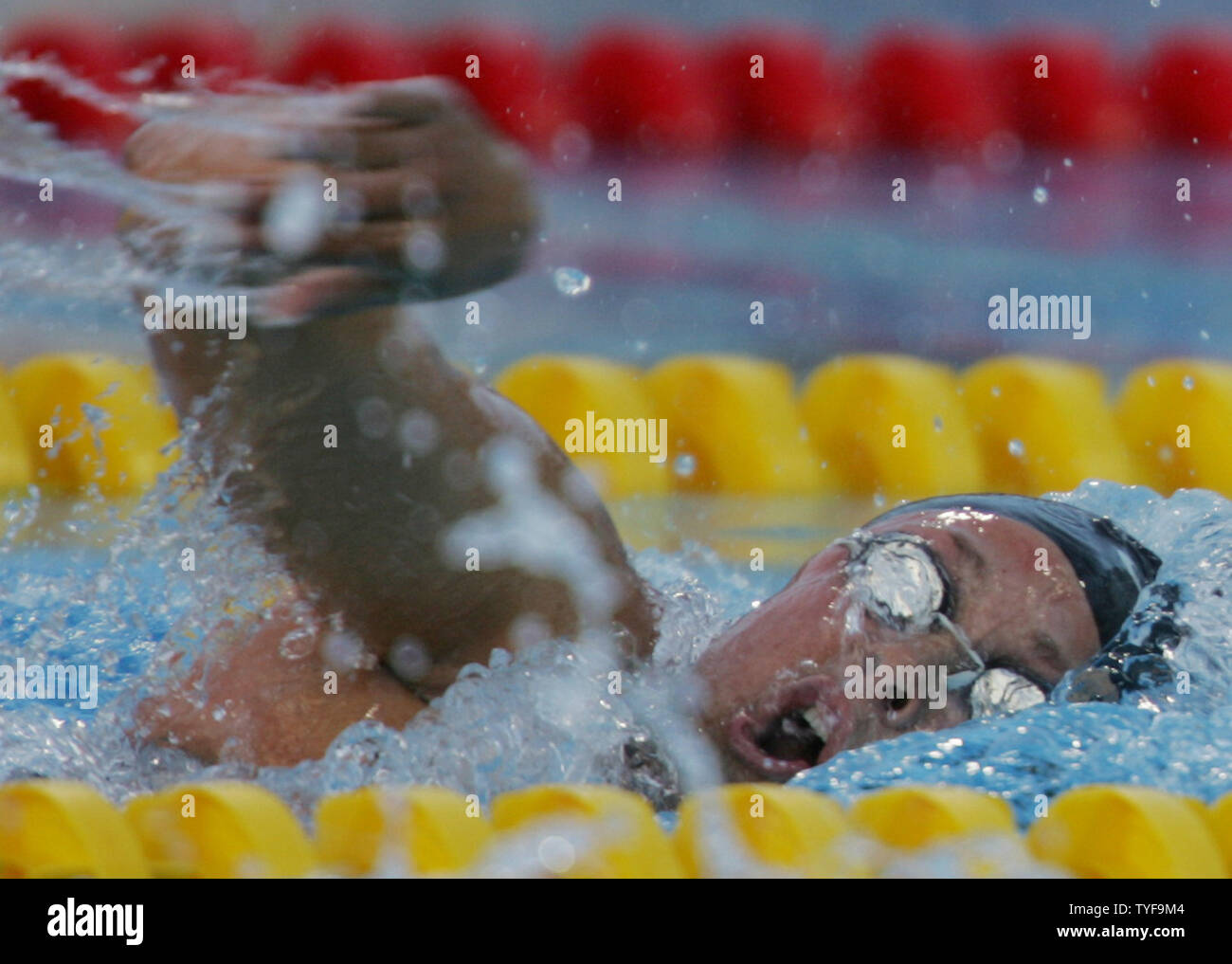 American swimmer Kaitlin Sandeno anchors the final leg of the 4x200