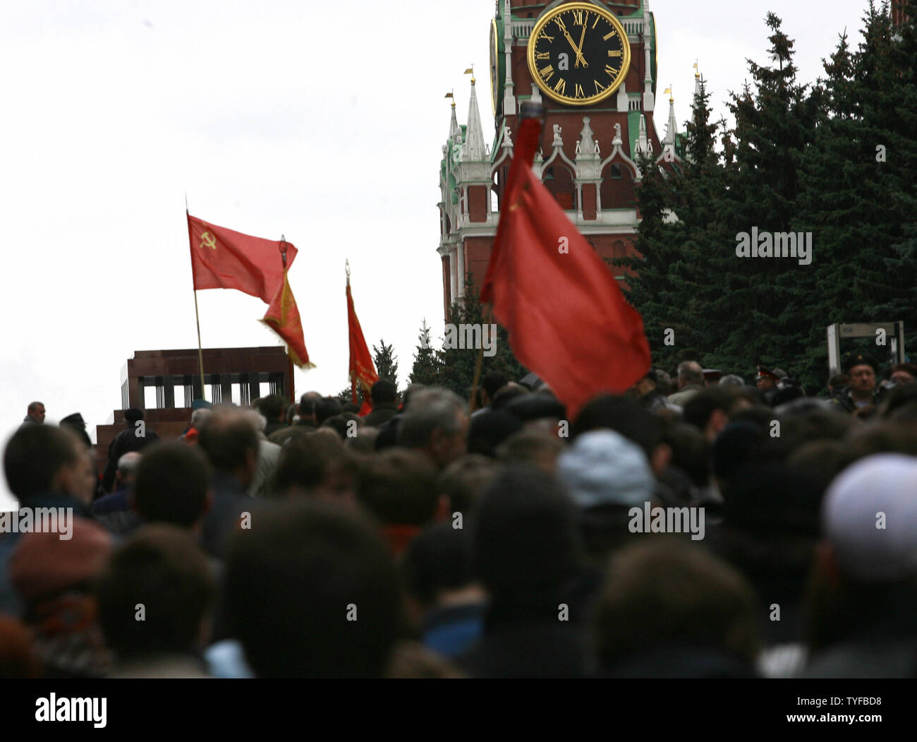 Pro-Communist supporters walk to visit the Mausoleum of the Soviet ...