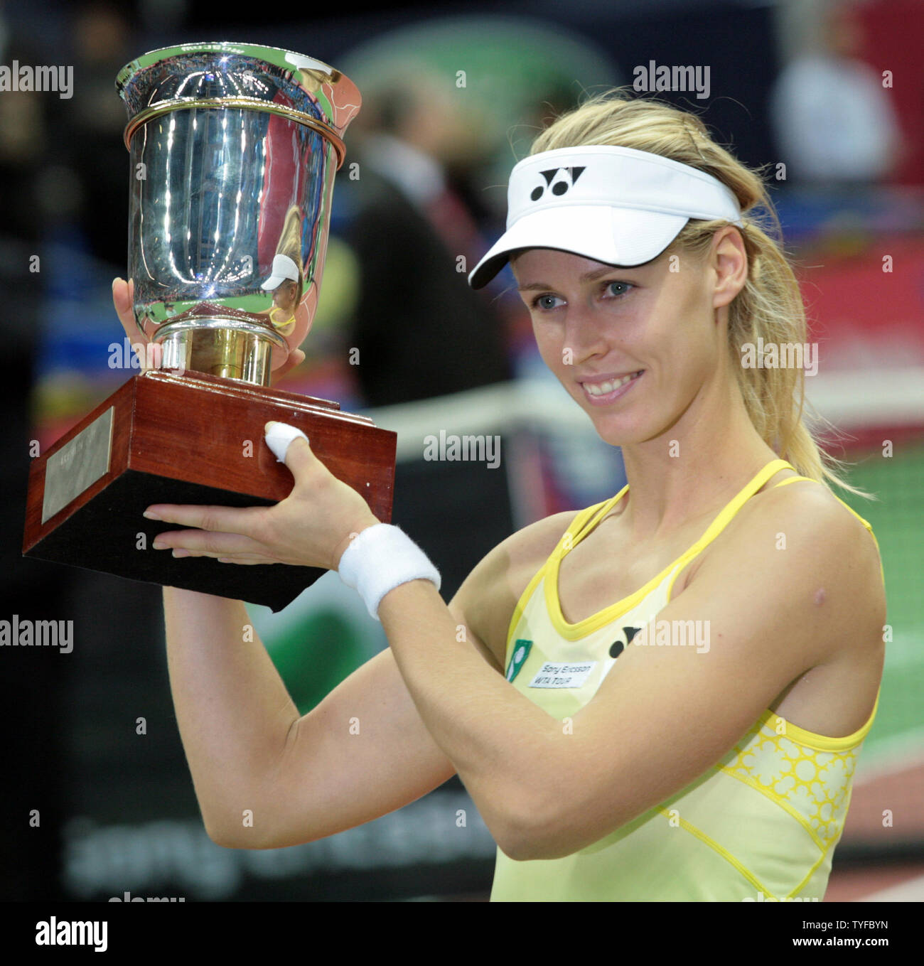 Elena dementieva trophy hi-res stock photography and images - Alamy