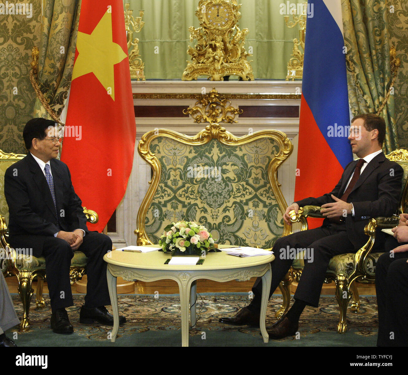 Russian President Dmitry Medvedev (R) meets with Vietnamese counterpart Nguyen Minh Triet in the Kremlin in Moscow on October 27, 2008. Russia and Vietnam agreed Monday to boost their energy cooperation and explore new prospective oil fields.(UPI Photo/Anatoli Zhdanov) Stock Photo