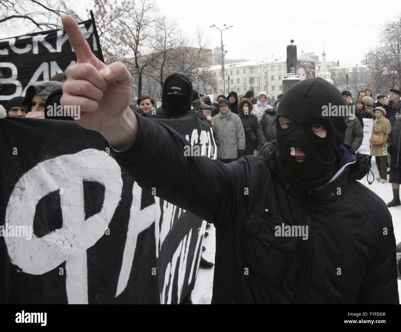 Hundreds of people gather for an opposition rally to commemorate human-rights lawyer Stanislav Markelov and journalist Anastasia Baburova in Moscow on  February 15, 2009. Markelov and Baburova were shot dead on a Moscow street last month. (UPI Photo/Anatoli Zhdanov) Stock Photo