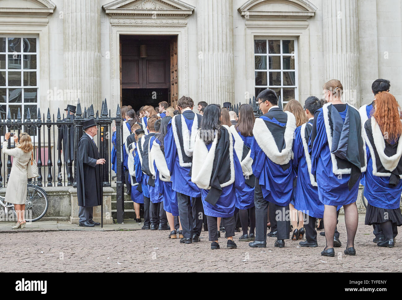 cambridge university robes