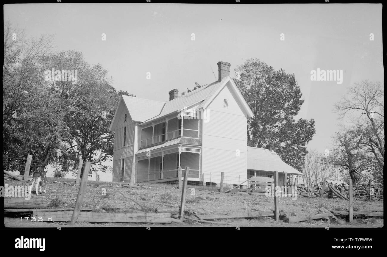 Porch, W.T.; farm house on the Duck River Stock Photo Alamy