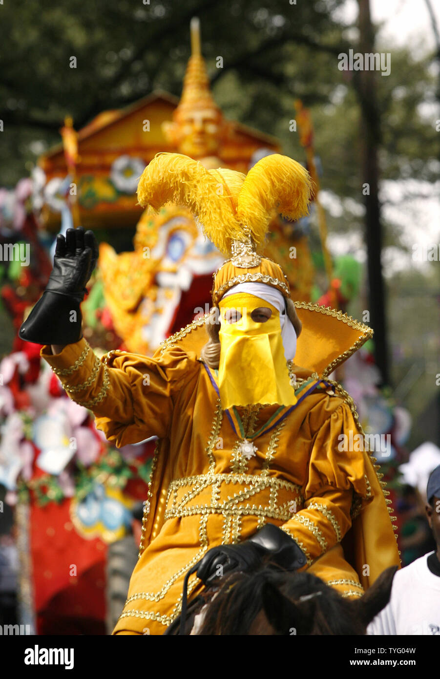 what citys mardi gras celebration revolves around the samba