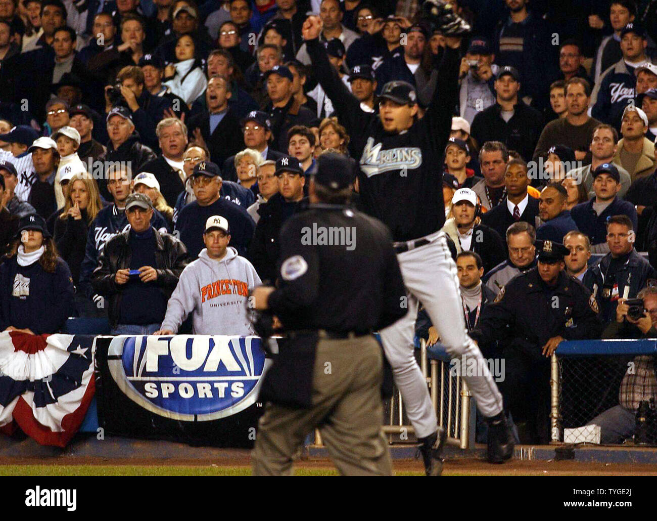 Florida Marlins vs New York Yankees 1999 WORLD SERIES Match up 8X10 PHOTO