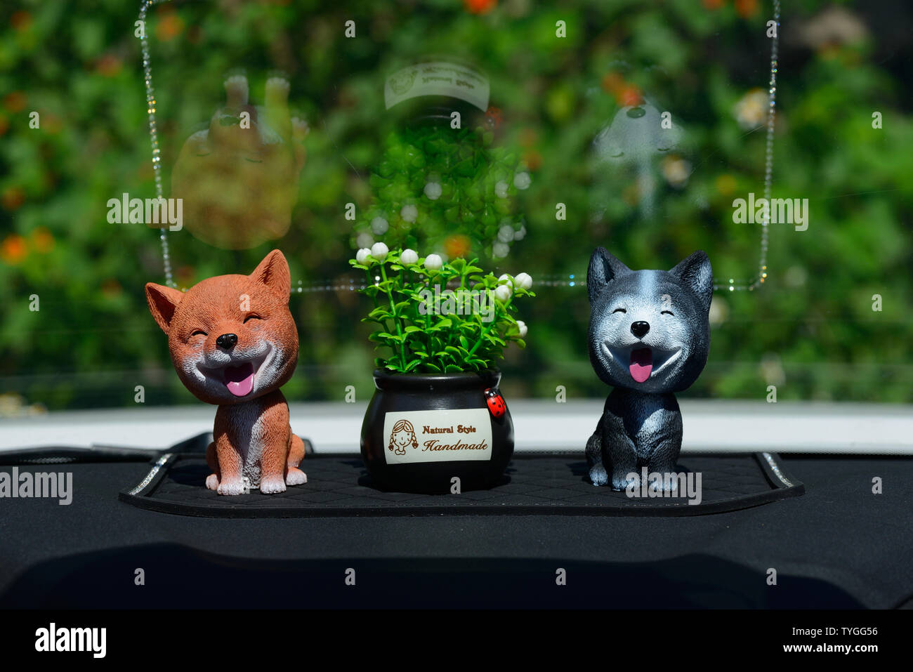 Car furnishings dog furnishings cute doll material details main picture