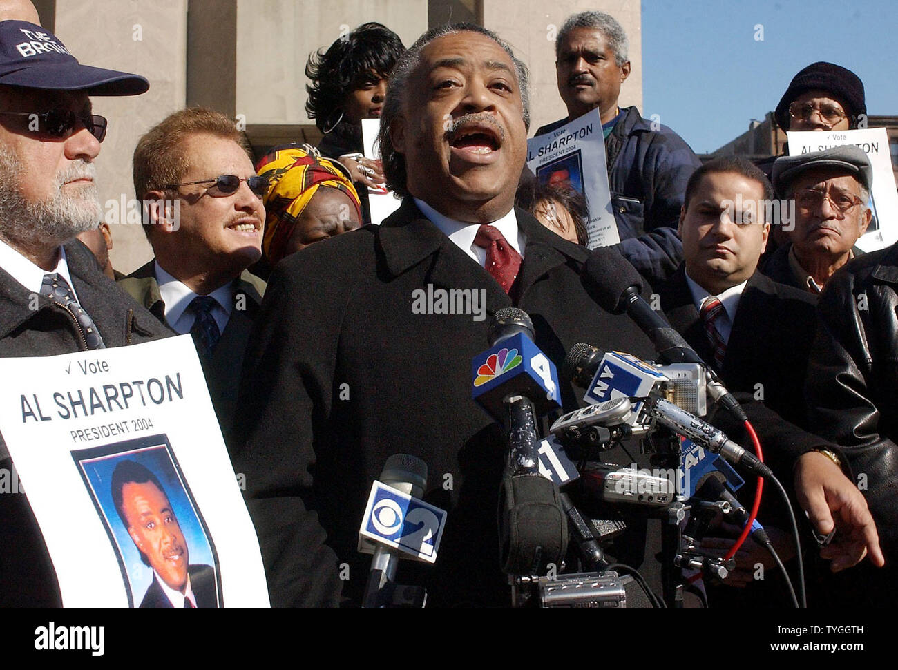 Democratic presidential hopeful Reverend Al Sharpton outlines his ...