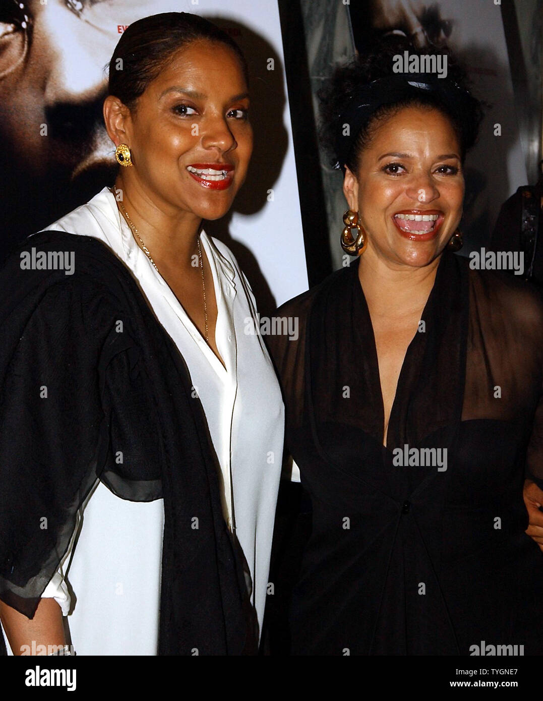 Actress Phylicia Rashad (left) and her sister actress/director Debbie