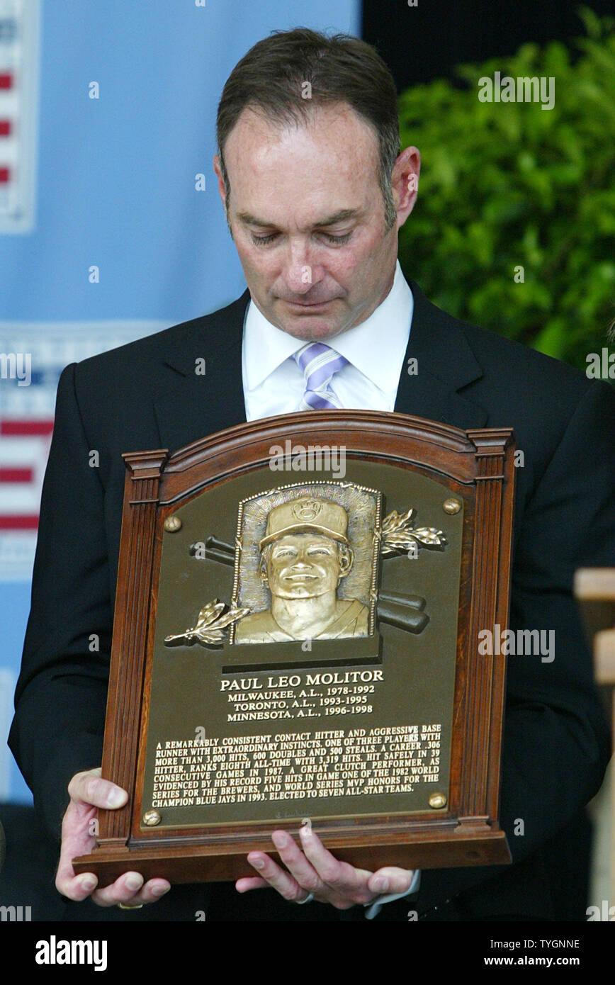 Paul Molitor holds his Hall of Fame plaque just before making his
