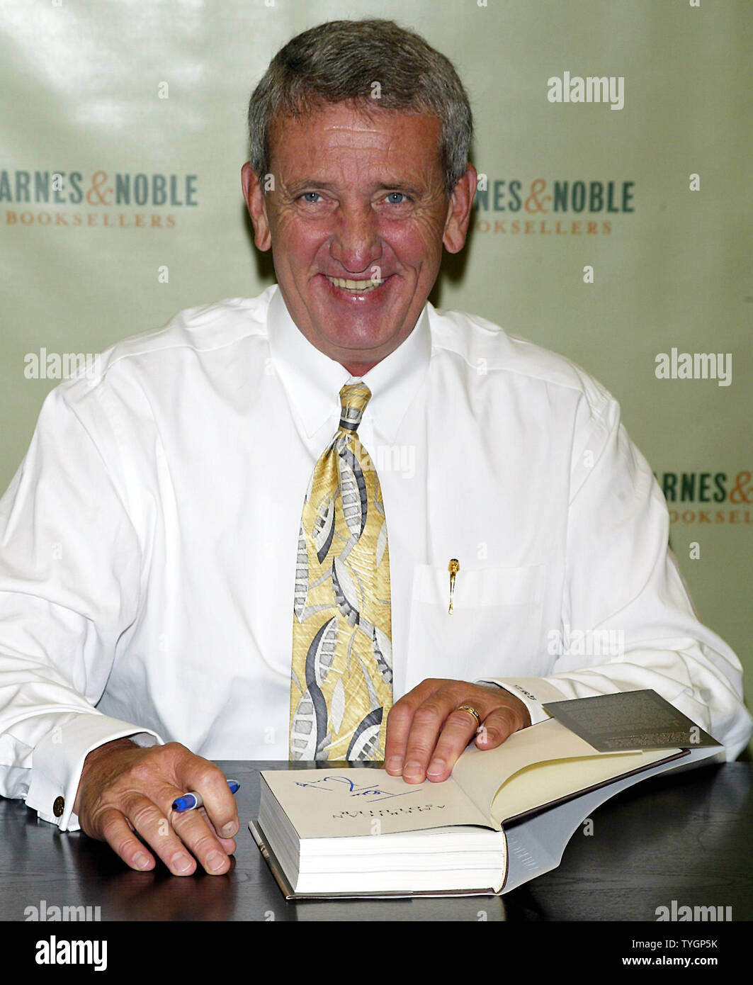 General Tommy Franks signs copies of his new book "American Soldier" at  Barnes & Noble in New York on August 4, 2004 . (UPI Photo/Laura Cavanaugh  Stock Photo - Alamy