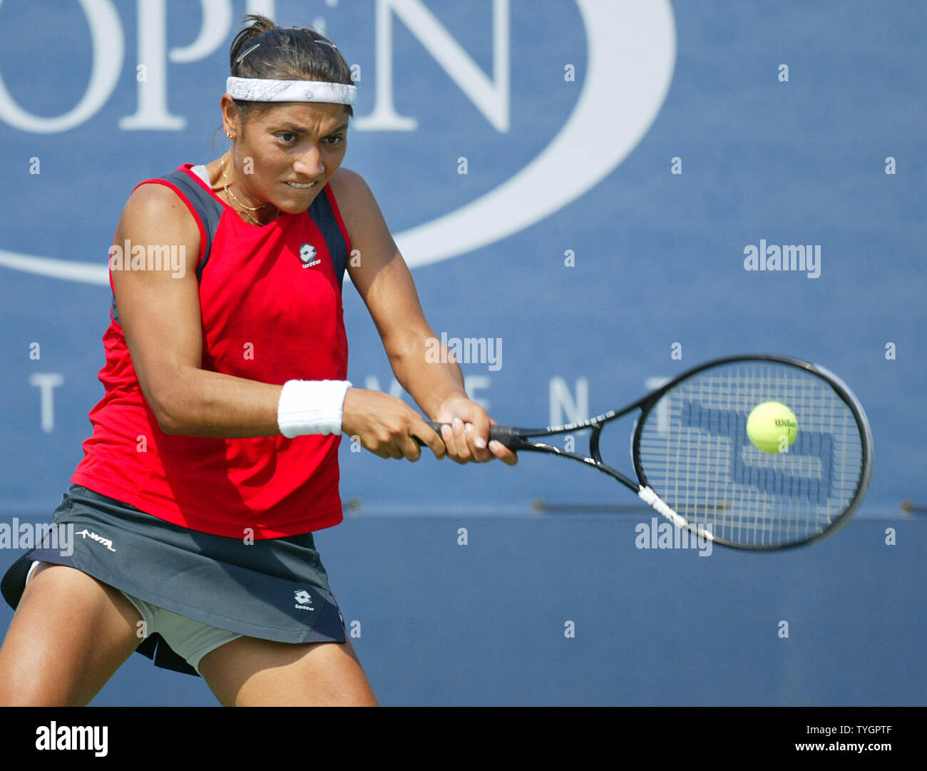 Paola Suarez (ARG) hits a backhand in her straight sets loss to Shinobu Asagoe (JPN) during day 6 action at the US Open in Flushing, New York on September 4, 2004.    (UPI Photo/John Angelillo) Stock Photo