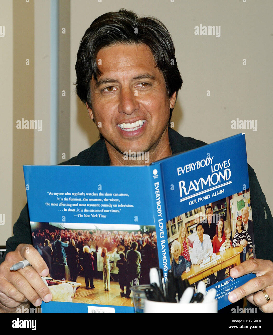 Ray Romano signs copies of his new book 'Everybody Loves Raymond: Our Family Album' at Barnes & Noble in New York on September10, 2004.  (UPI Photo/Laura Cavanaugh) Stock Photo