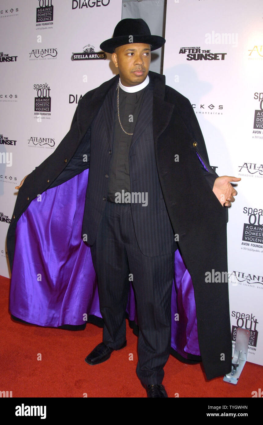 Reverand Run poses for photographers at the New York premiere of ' After The Sunset' on November 9, 2004 at the Ziegfeld Theatre in New York City.   (UPI Photo/Robin Platzer) Stock Photo