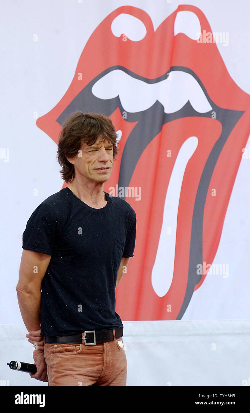 Mick Jagger poses on May 10, 2005 for the media at New York's Lincoln Center  after performing and chatting about the upcoming 2005/2006 world tour for  the Rolling Stones. (UPI Photo/Ezio Petersen