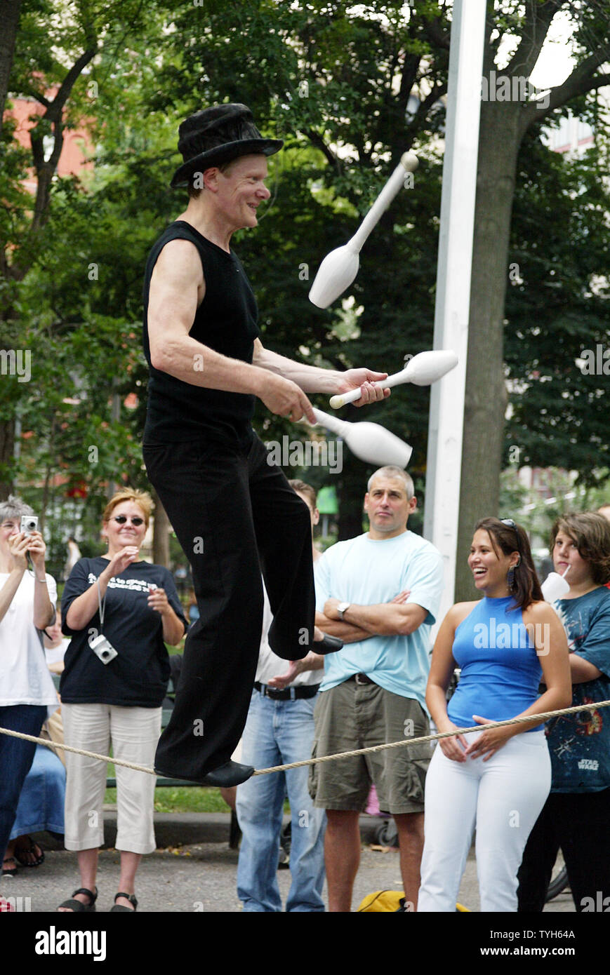 191 Us Philippe Petit Walk Stock Photos, High-Res Pictures, and Images -  Getty Images