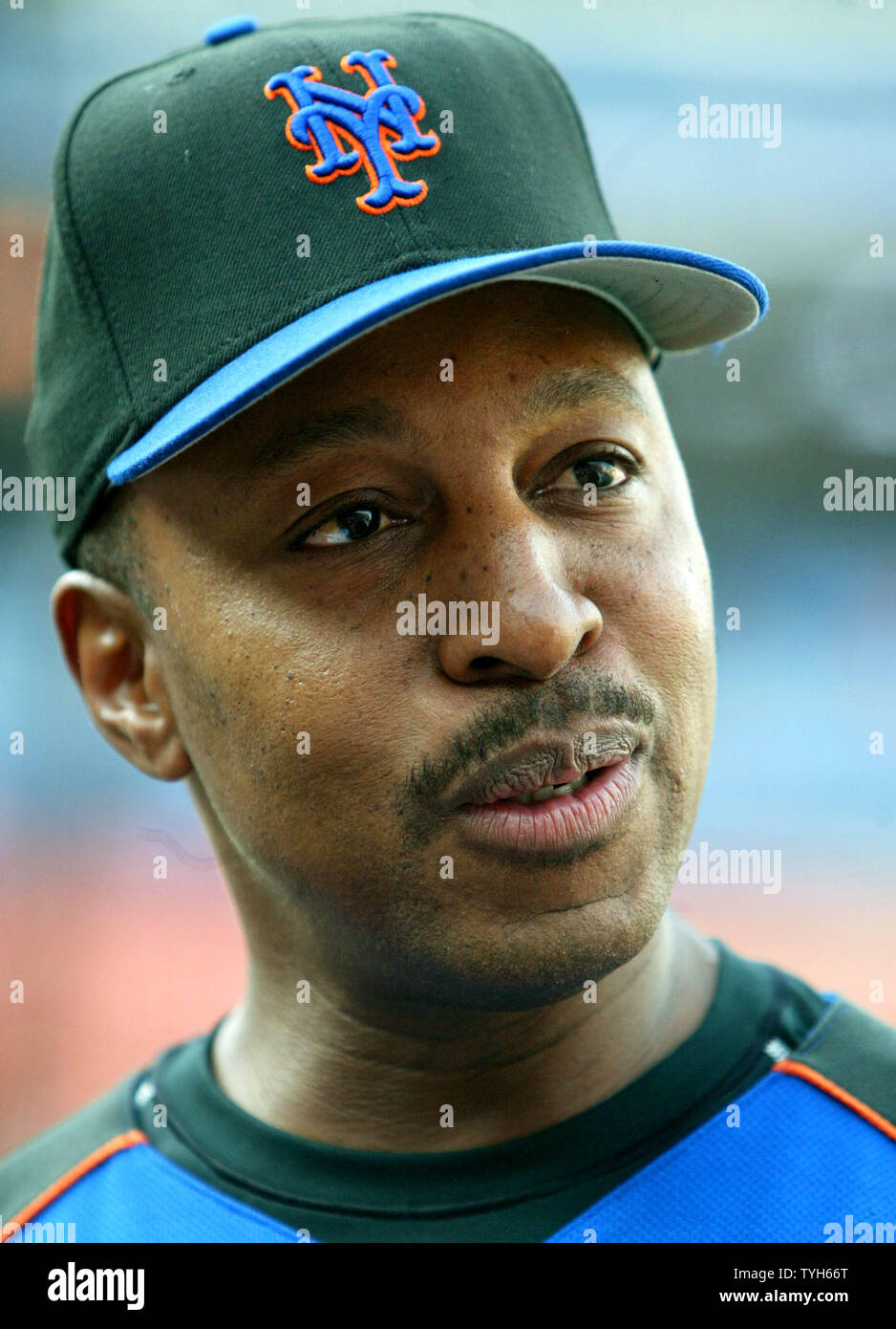 New York Mets' manager Willie Randolph is on hand during batting practice as the Mets prepare for their game against the Milwaukee Brewers at Shea Stadium on August 3, 2005 in New York City.  (UPI Photo/Monika Graff) Stock Photo