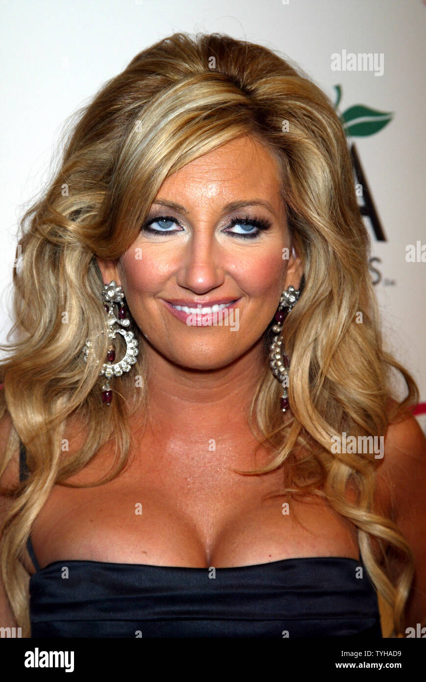 Lee Ann Womack arrives for the 39th Annual CMA Awards at Madison Square