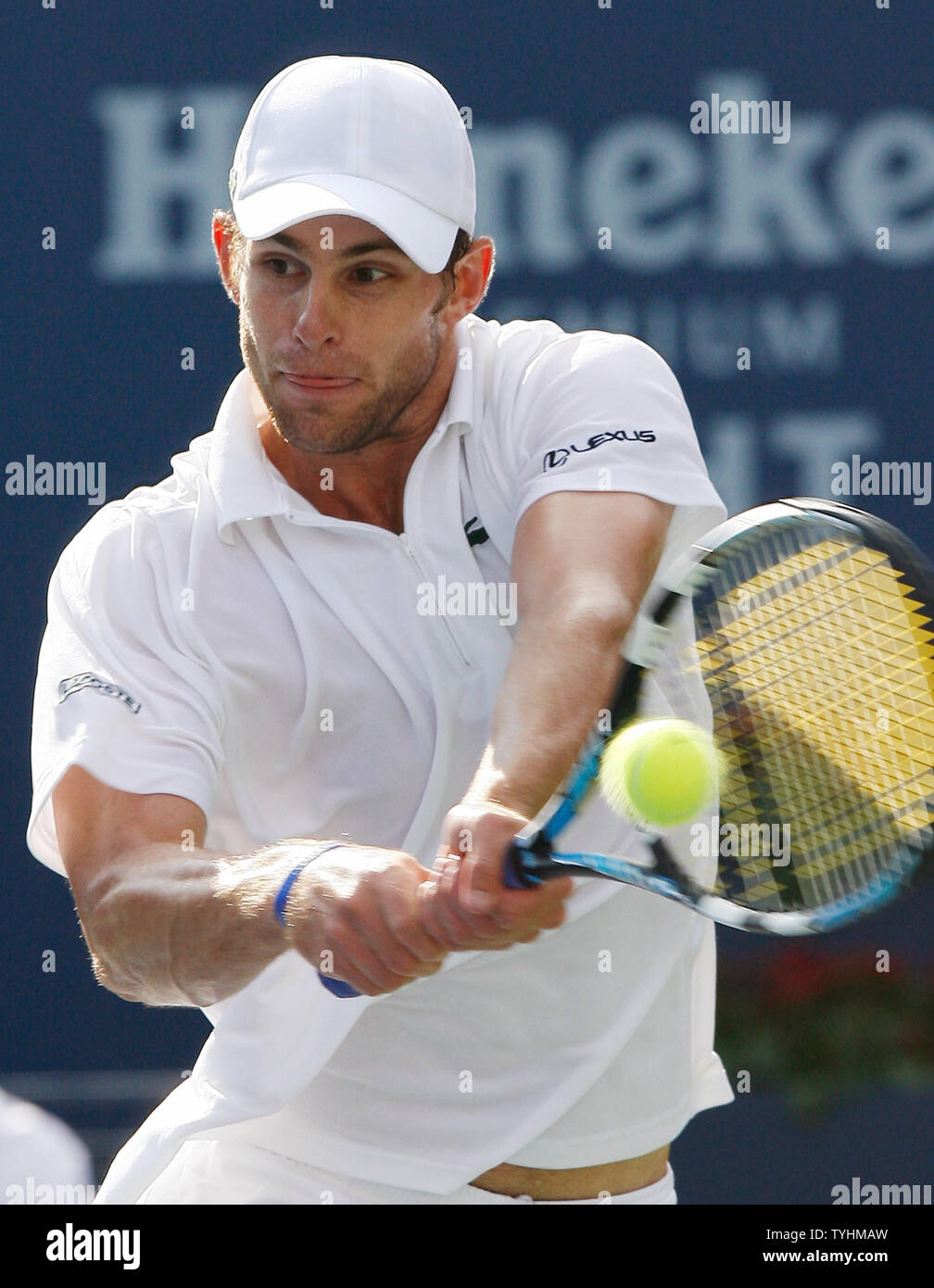 Andy Roddick hits a backhand during the second set of his match against Fernando Verdasco at the U.S. Open in Flushing Meadows, New York on September 3, 2006.  (UPI Photo/John Angelillo) Stock Photo